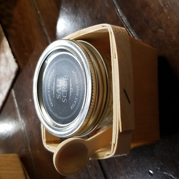 1 Salt Scrubs 4 oz. NEW Handcrafted - Picture 2 of 11